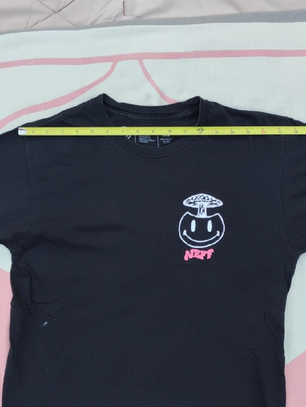 Neff Mushroom Graphic Tshirt Medium - Picture 5 of 13